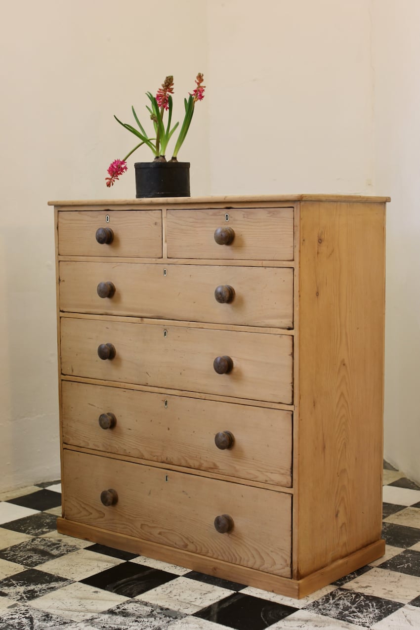 beautiful large six drawer scrubbed pine chest of drawers 3.jpeg