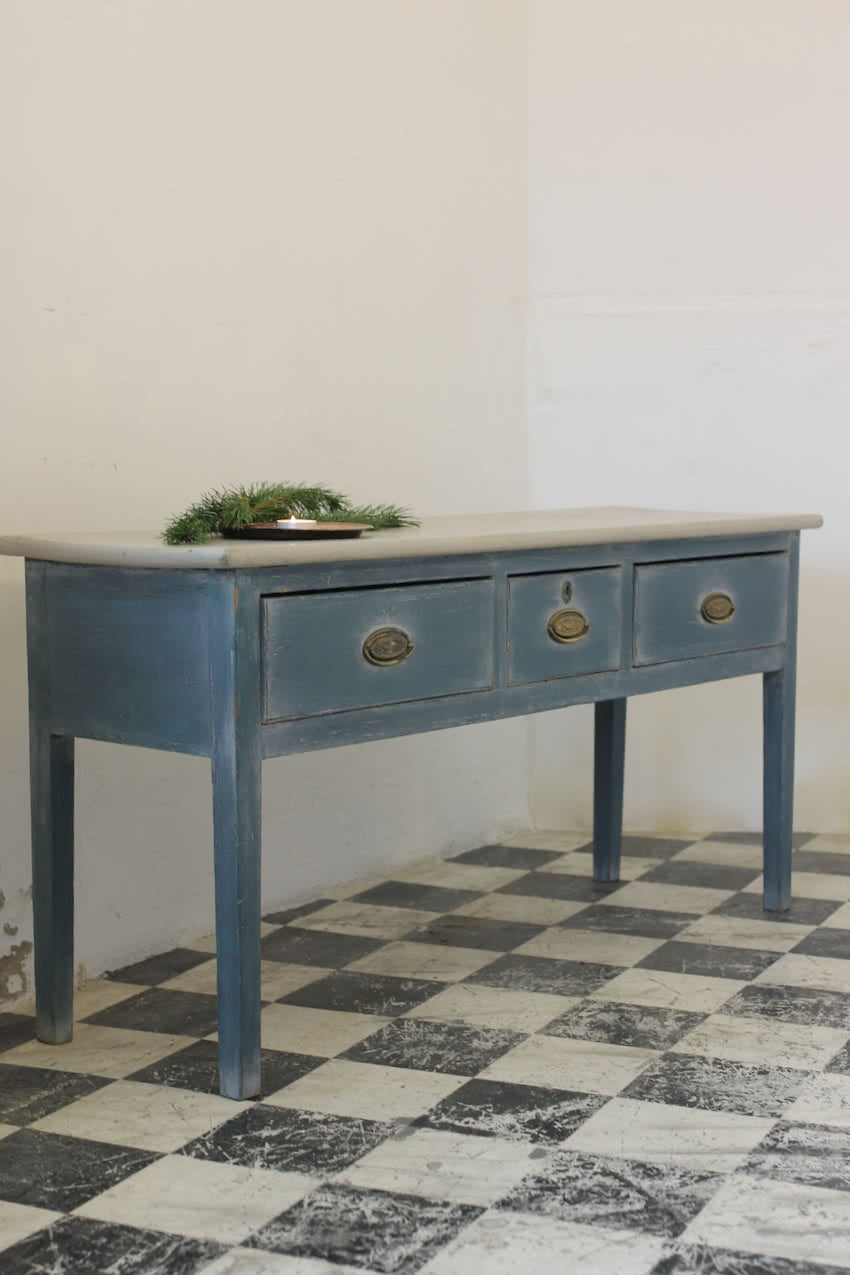 beautiful old english antique painted blue and taupe three drawer dresser-console with brass handles & key plate.