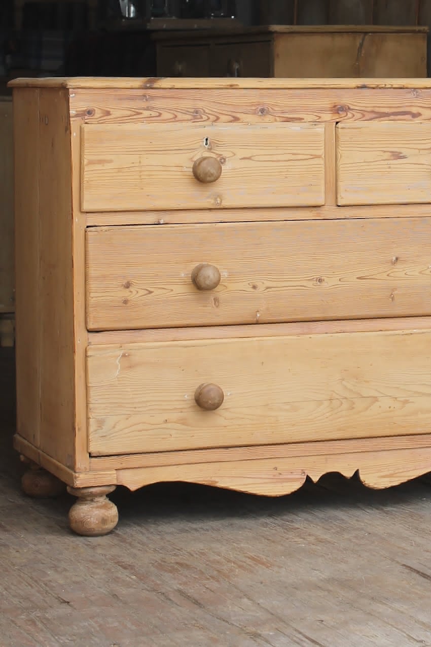country pine chest 5.jpeg