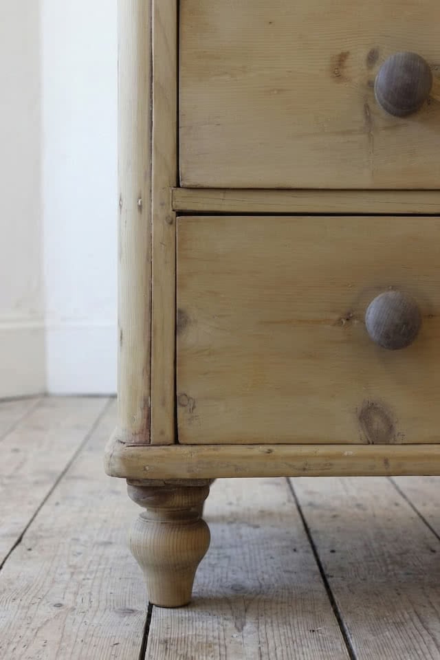 beautiful antique pine chest with five graduating drawers, wooden knobs and original feet, lovely shaped detailing too & fully restored.