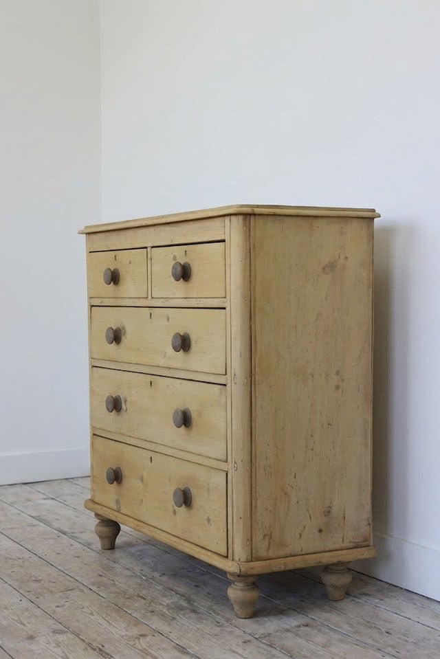 beautiful antique pine chest with five graduating drawers, wooden knobs and original feet, lovely shaped detailing too & fully restored.