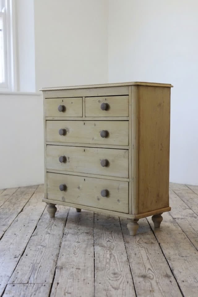 beautiful antique pine chest with five graduating drawers, wooden knobs and original feet, lovely shaped detailing too & fully restored.