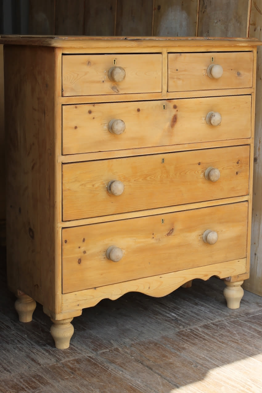 english chest with pretty shaping 2.jpeg
