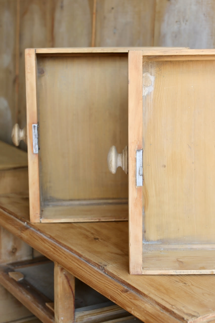 english chest with pretty shaping 4.jpeg
