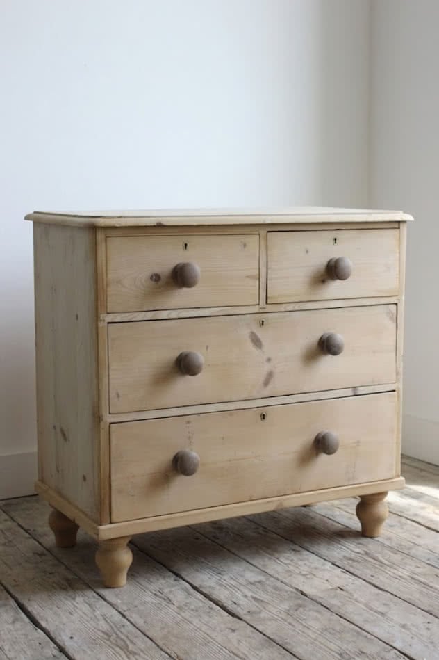 five drawer victorian chest 5.jpegclassic restored victorian pine four drawer chest with wooden knobs and new turned feet