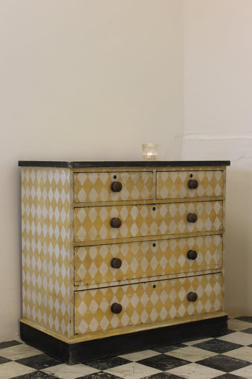 geometric lemon-and-white-antique-chest-1.jpegfabulous antique pine chest with lemon & white geometric diamond pattern, contrasting wooden knobs & black plinth.