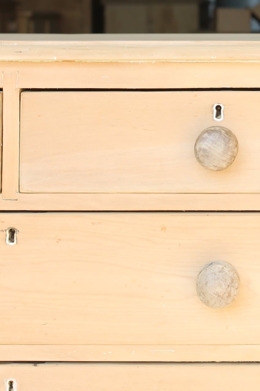gorgeous fine antique pine chest with five graduating drawers, wooden knobs and new turned feet.