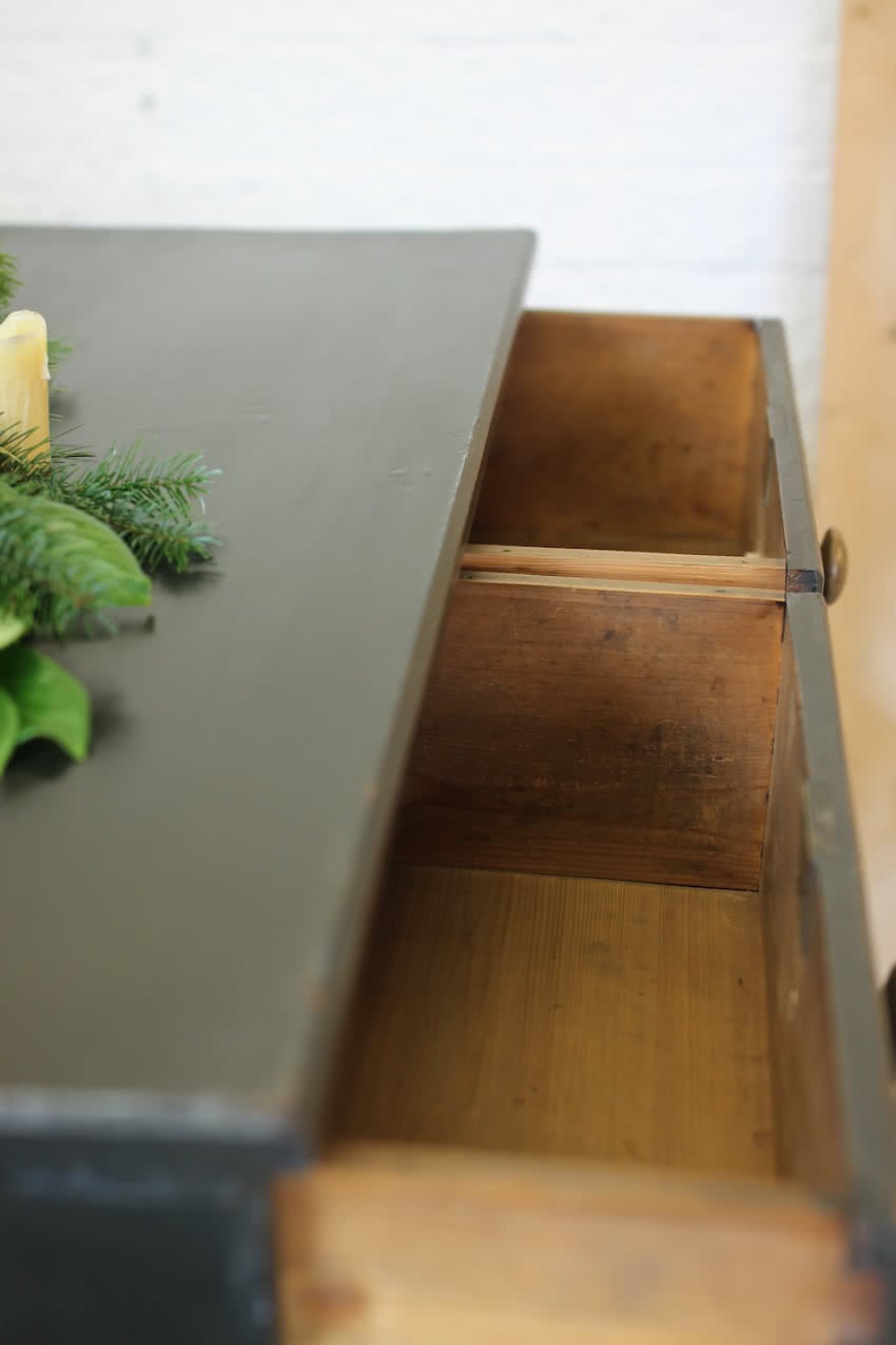large victorian pine painted black chest with five graduating drawers, contrasting brown knobs & turned feet, very solid and heavy.