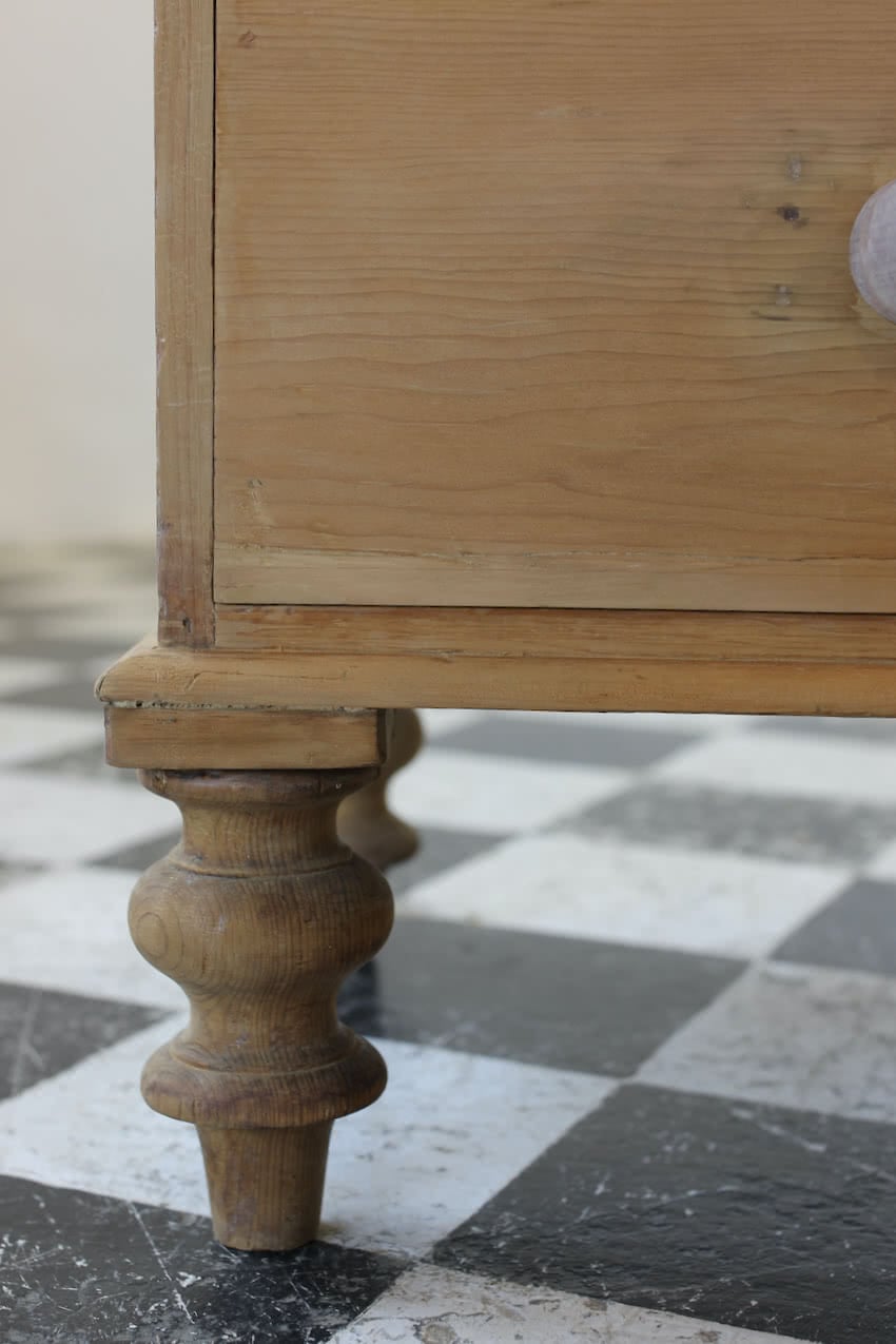 gorgeous looking antique english pine chest with new knobs and original feet, a very solid large chest of drawers.