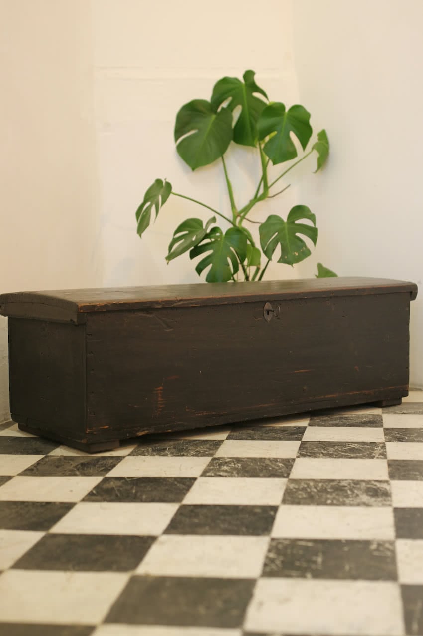 long end of bed linen chest 8.jpeg