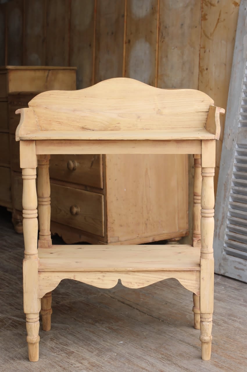 pine desk with gallery 3.jpeg