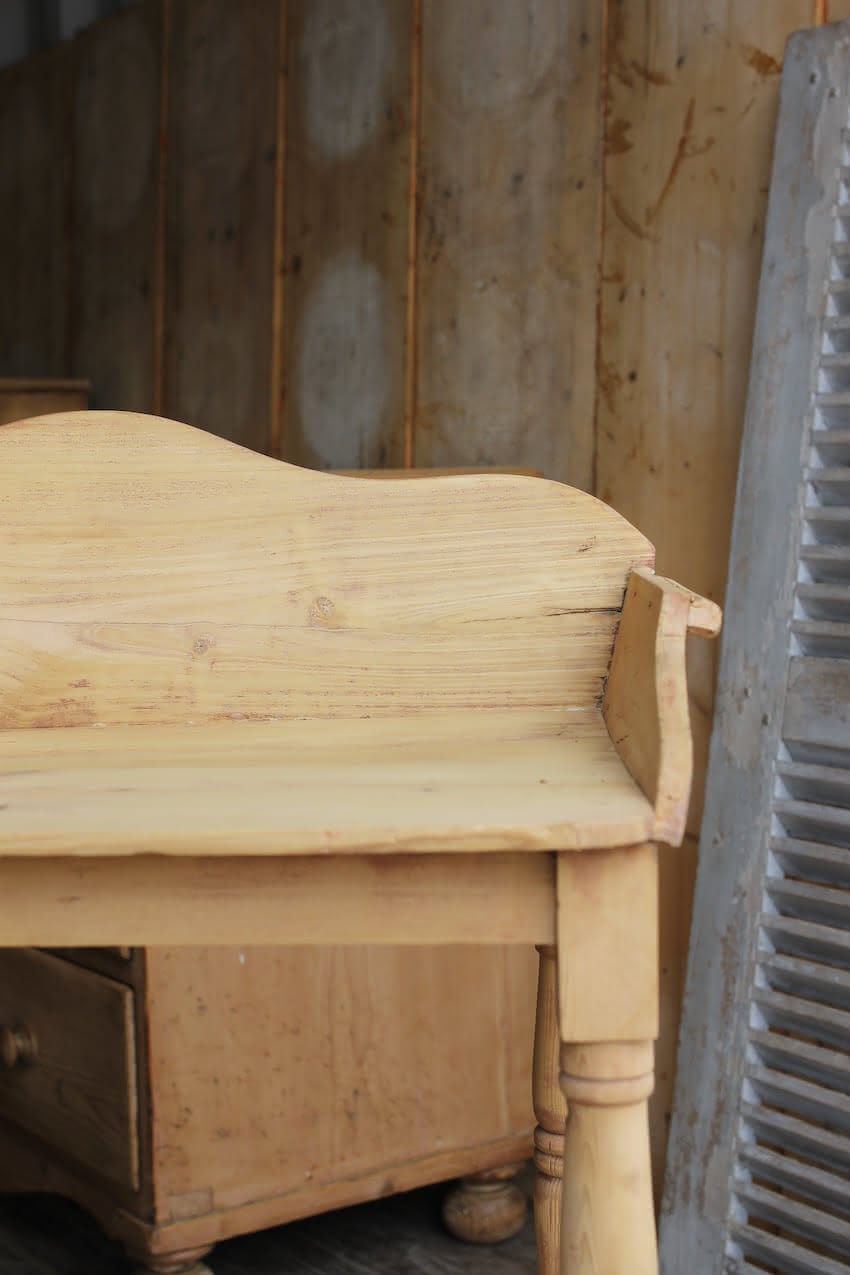 pine desk with gallery 4.jpeg
