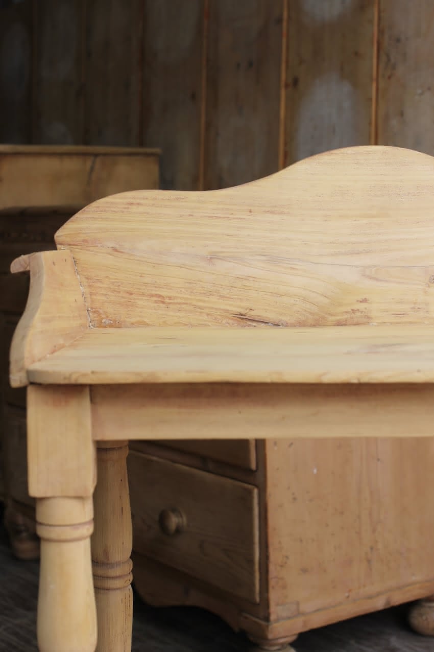 pine desk with gallery 5.jpeg