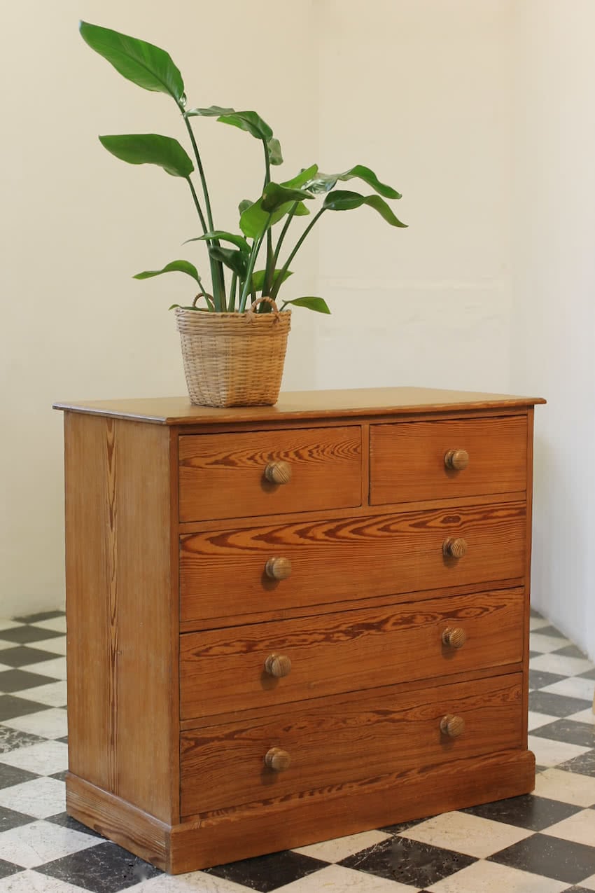 lovely restored solid and heavy victorian pitch pine very clean chest, original wooden knobs, the chest has a waxed finish.