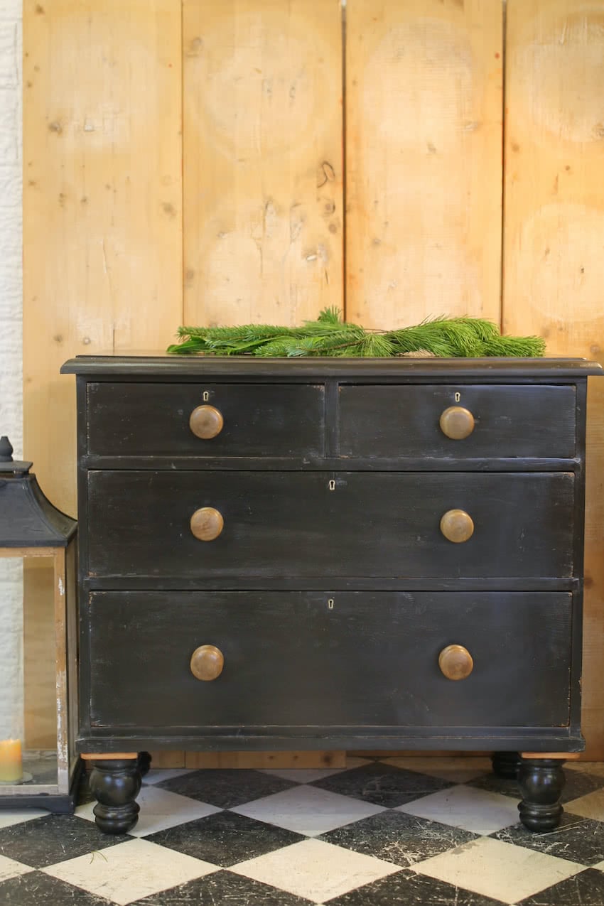 very pretty cute victorian refinished pine restored chest with contrasting wooden knobs and original turned feet.