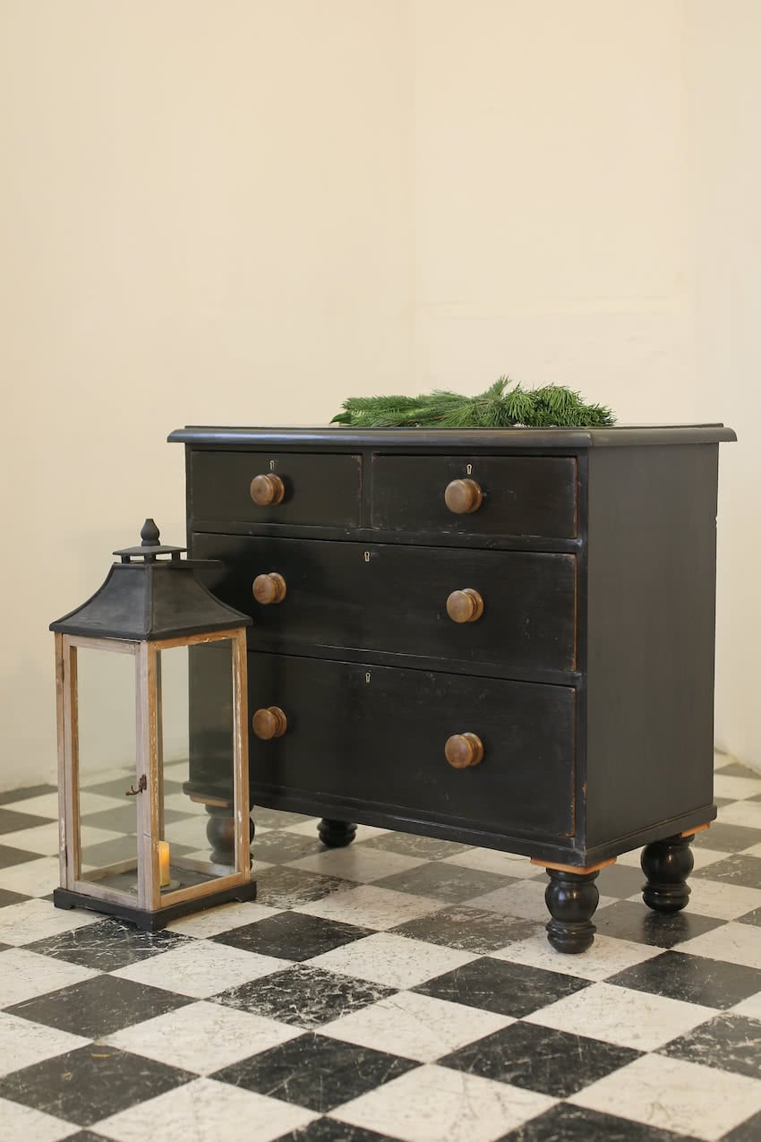 very pretty cute victorian refinished pine restored chest with contrasting wooden knobs and original turned feet.