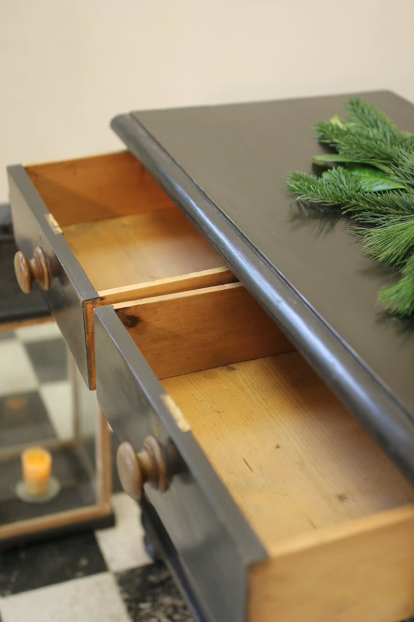 very pretty cute victorian refinished pine restored chest with contrasting wooden knobs and original turned feet.