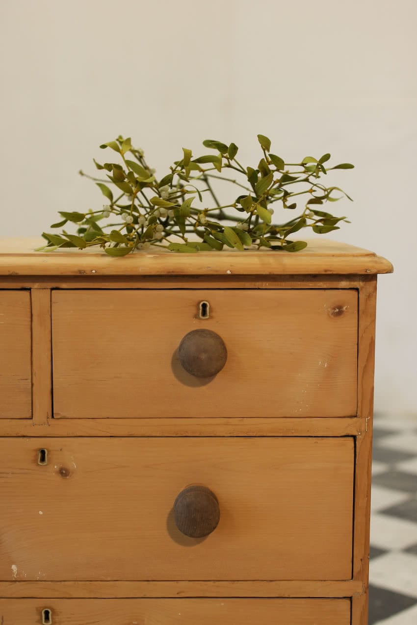 pretty victorian pine restored chest with contrasting wooden knobs & original beautiful shaped feet.