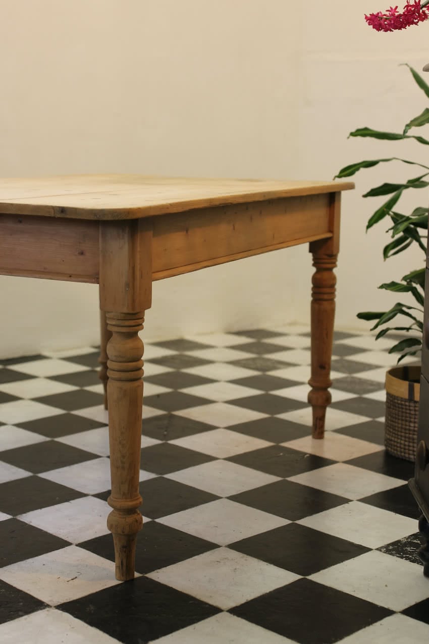 really nice english pine table with one drawer, beautiful shaped turned legs & restored with the natural finish.