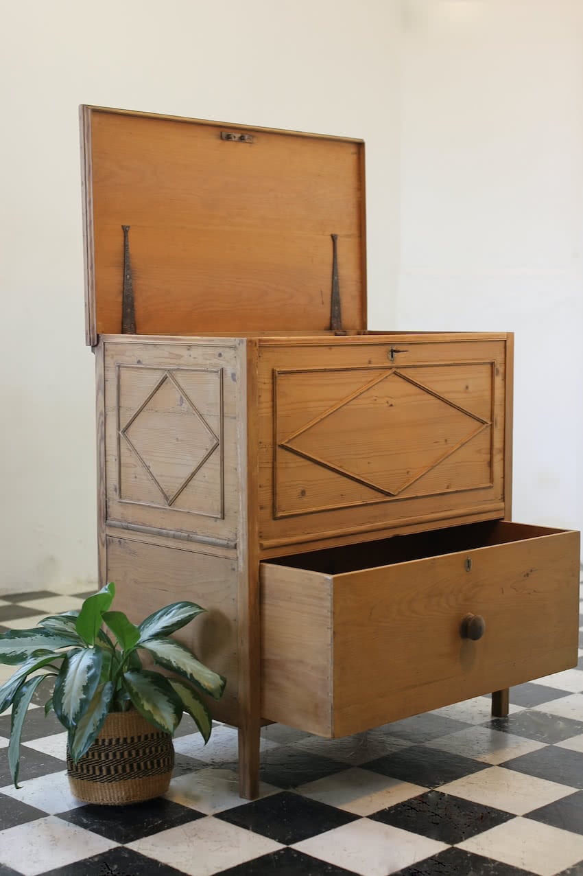 large rare victorian pine mule chest