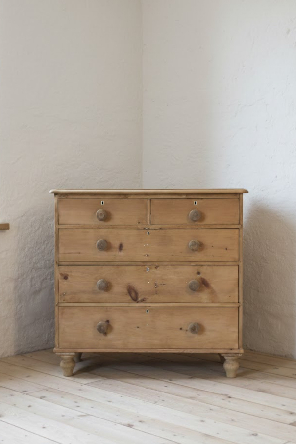 rustic classic victorian pine chest of drawers 1.jpeg