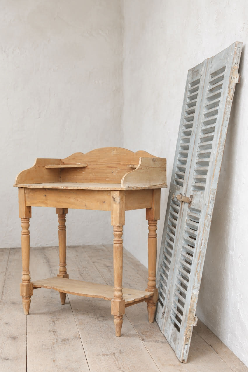 small gallaried side table